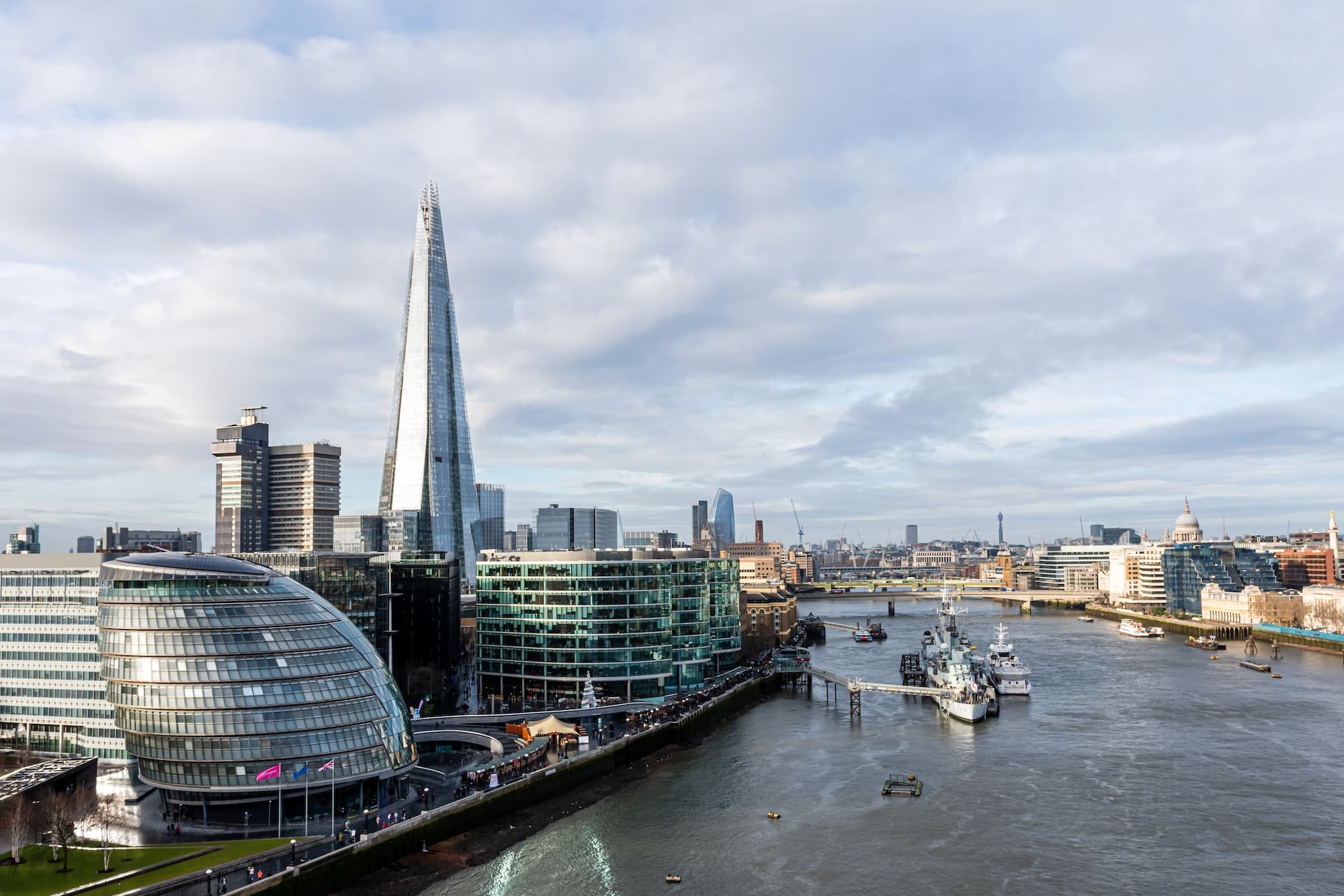 Aerial view on Thames and London city