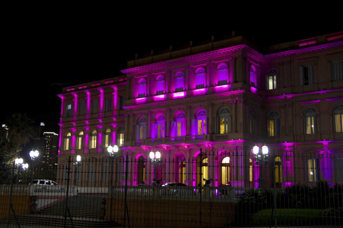 Casa Rosada (Pink House) by night